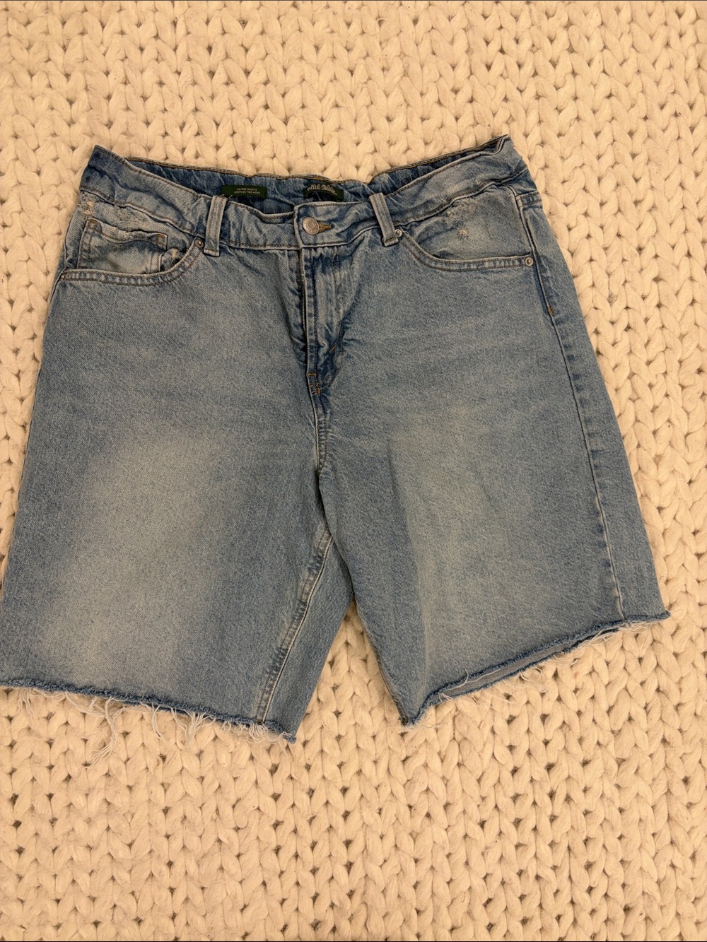 wild fable Mid Ride Denim Jean Shorts w/Raw Hem. 9”inseam